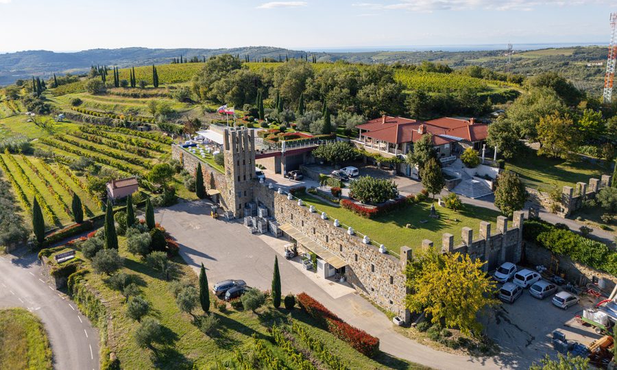 Santomas estate